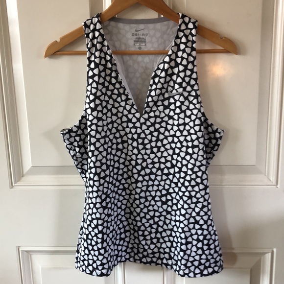 Nike Dry Fit Racerback tank - Picture 9 of 10